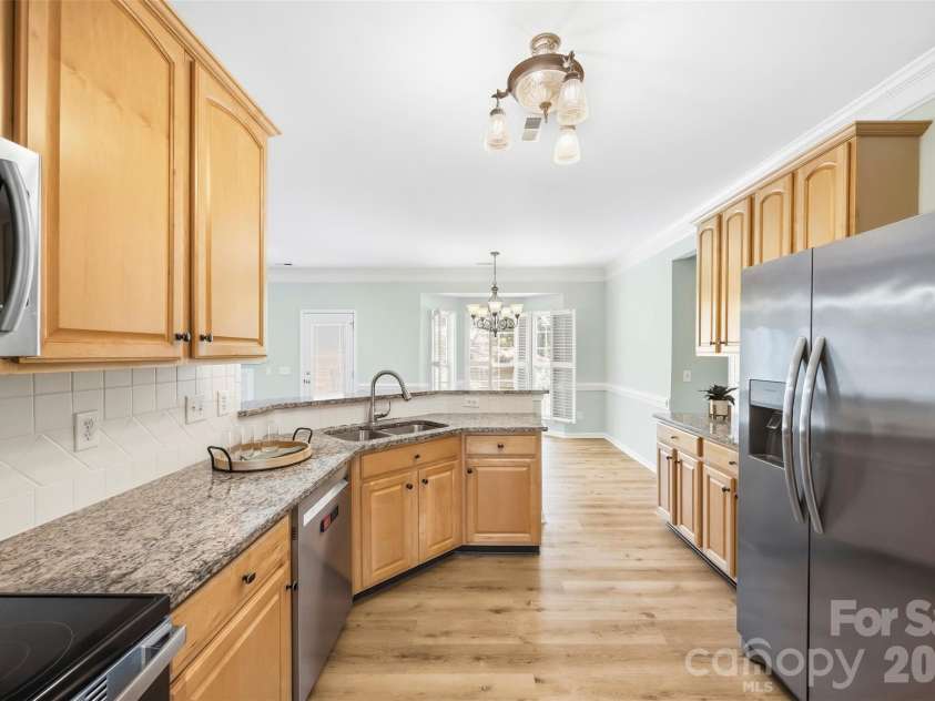 8709 Ellington Park Drive, Charlotte, NC 28277.  MLS# CAR4425738, YatesRealty ID 51656. Kitchen from Dining room