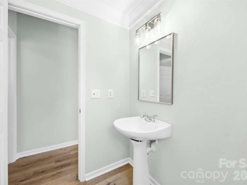 8709 Ellington Park Drive, Charlotte, NC 28277.  MLS# CAR4425738, YatesRealty ID 51656. Powder Room