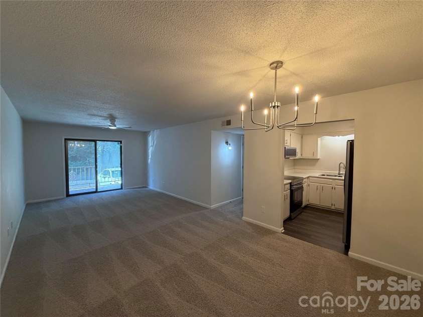 101 Carriage House Drive, Kannapolis, NC 28081.  MLS# CAR4426162, YatesRealty ID 51657. 