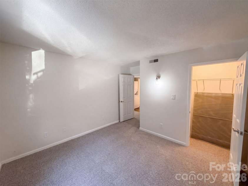 101 Carriage House Drive, Kannapolis, NC 28081.  MLS# CAR4426162, YatesRealty ID 51657. 