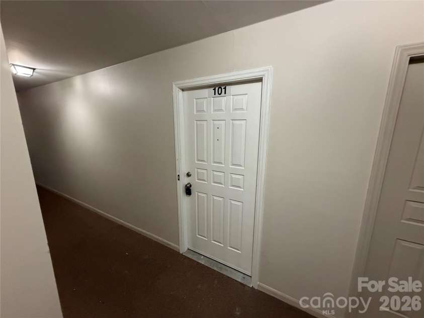 101 Carriage House Drive, Kannapolis, NC 28081.  MLS# CAR4426162, YatesRealty ID 51657. 