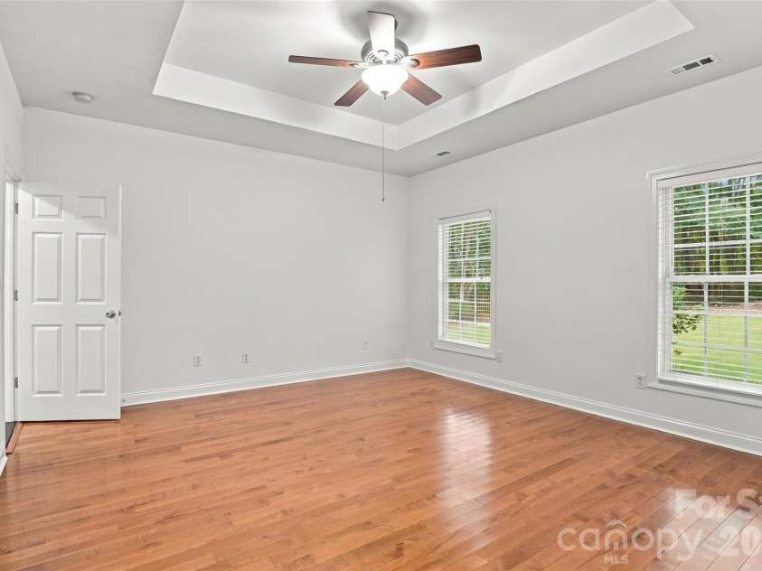 1524 Garrett Landen Drive, Clover, SC 29710.  MLS# CAR4418326, YatesRealty ID 51658. Primary suite on the main floor!