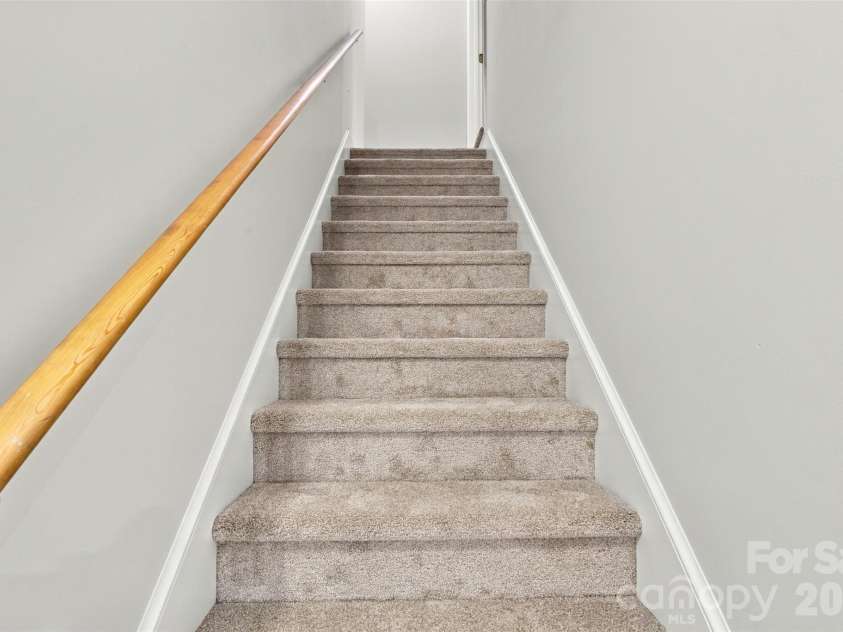 1524 Garrett Landen Drive, Clover, SC 29710.  MLS# CAR4418326, YatesRealty ID 51658. Steps to bonus room and 3rd full bath