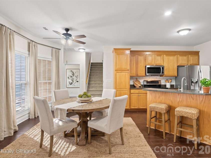 1524 Garrett Landen Drive, Clover, SC 29710.  MLS# CAR4418326, YatesRealty ID 51658. Virtually staged open concept eat-in kitchen area for casual dining, and Breakfast bar seating!