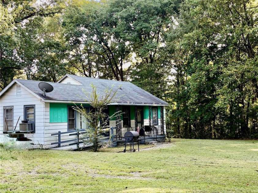 42 Sherwood Court, Concord, NC 28027.  MLS# CAR4424201, YatesRealty ID 51659. 