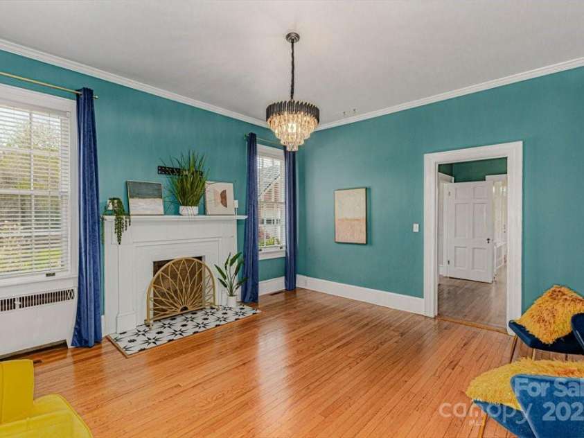 300 Morgan Street, Marion, NC 28752.  MLS# CAR4306863, YatesRealty ID 5166. 