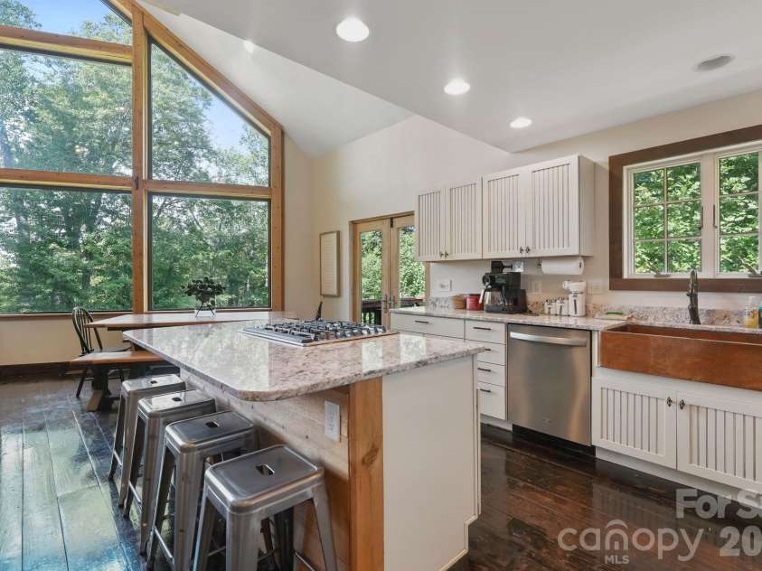 558 Perri Creek Way, Warrensville, NC 28693.  MLS# CAR4426128, YatesRealty ID 51660. 