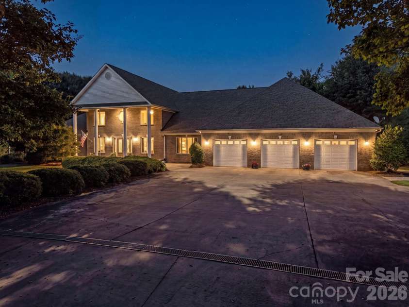 2159 Mingus Lane, York, SC 29745.  MLS# CAR4426084, YatesRealty ID 51661. 
