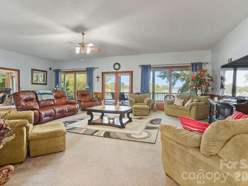 2159 Mingus Lane, York, SC 29745.  MLS# CAR4426084, YatesRealty ID 51661. Second living before you enter primary