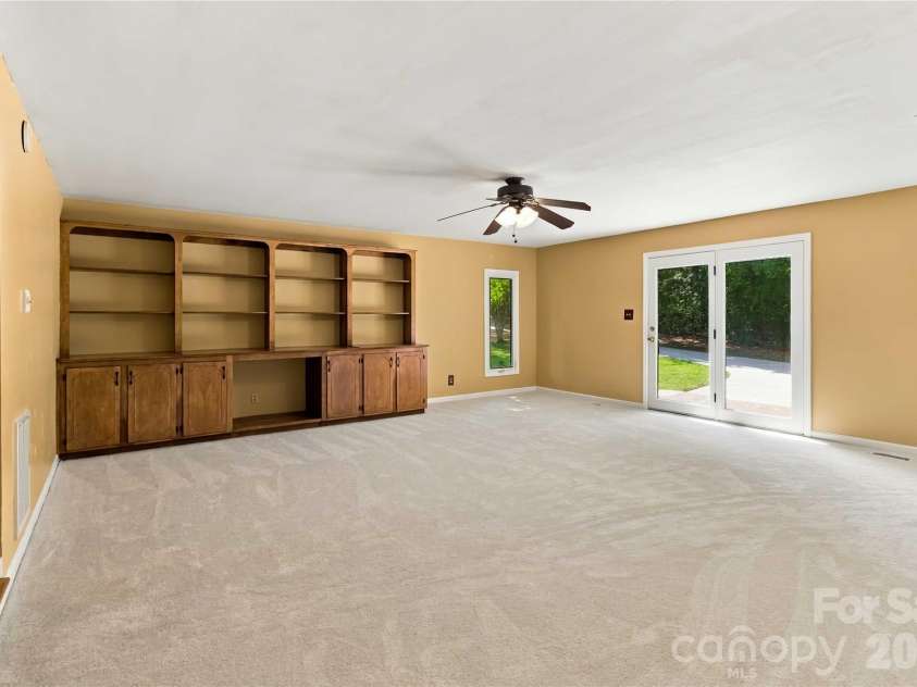 445 Pendergrass Road, York, SC 29745.  MLS# CAR4419989, YatesRealty ID 51662. 