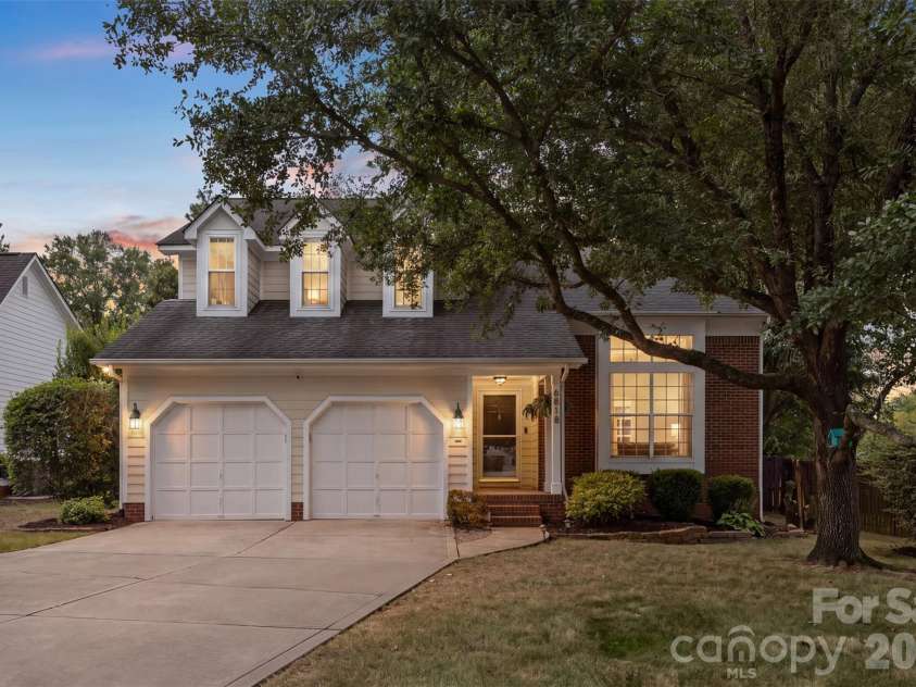 6818 Millingden Court, Charlotte, NC 28277.  MLS# CAR4426107, YatesRealty ID 51663. 6818 Millingden Ct