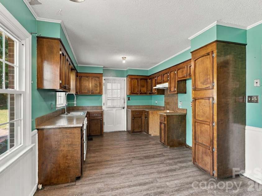 2116 Deepwood Court, Gastonia, NC 28054.  MLS# CAR4416884, YatesRealty ID 51664. 