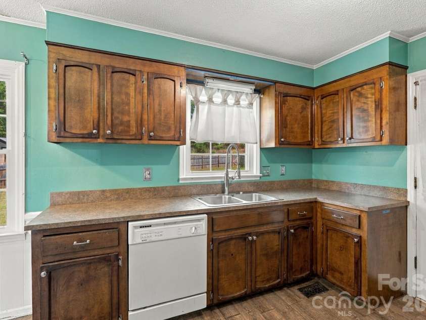 2116 Deepwood Court, Gastonia, NC 28054.  MLS# CAR4416884, YatesRealty ID 51664. 