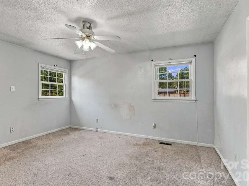 2116 Deepwood Court, Gastonia, NC 28054.  MLS# CAR4416884, YatesRealty ID 51664. 