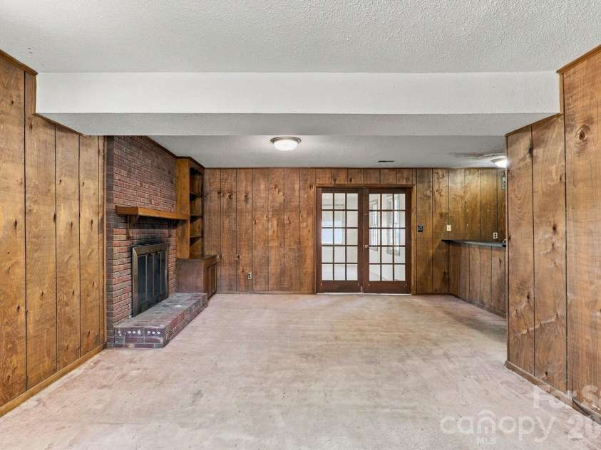 2116 Deepwood Court, Gastonia, NC 28054.  MLS# CAR4416884, YatesRealty ID 51664. 