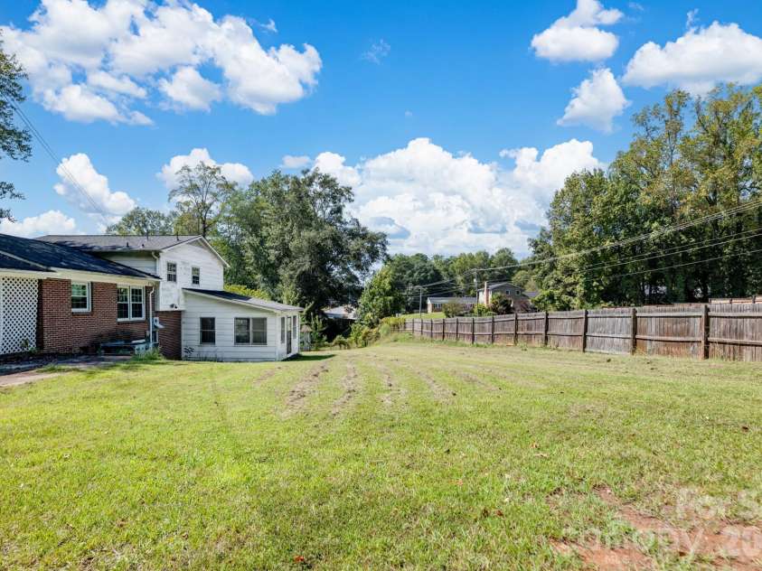 2116 Deepwood Court, Gastonia, NC 28054.  MLS# CAR4416884, YatesRealty ID 51664. 