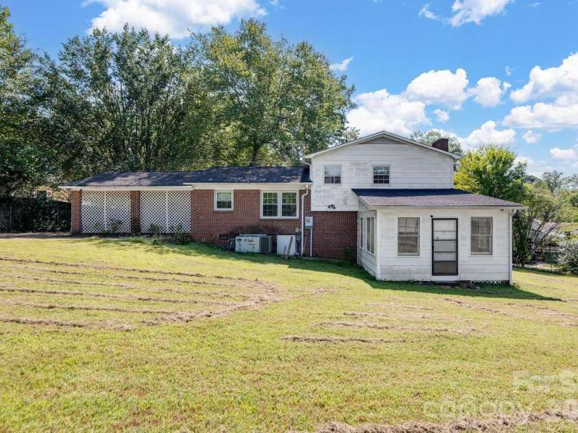 2116 Deepwood Court, Gastonia, NC 28054.  MLS# CAR4416884, YatesRealty ID 51664. 