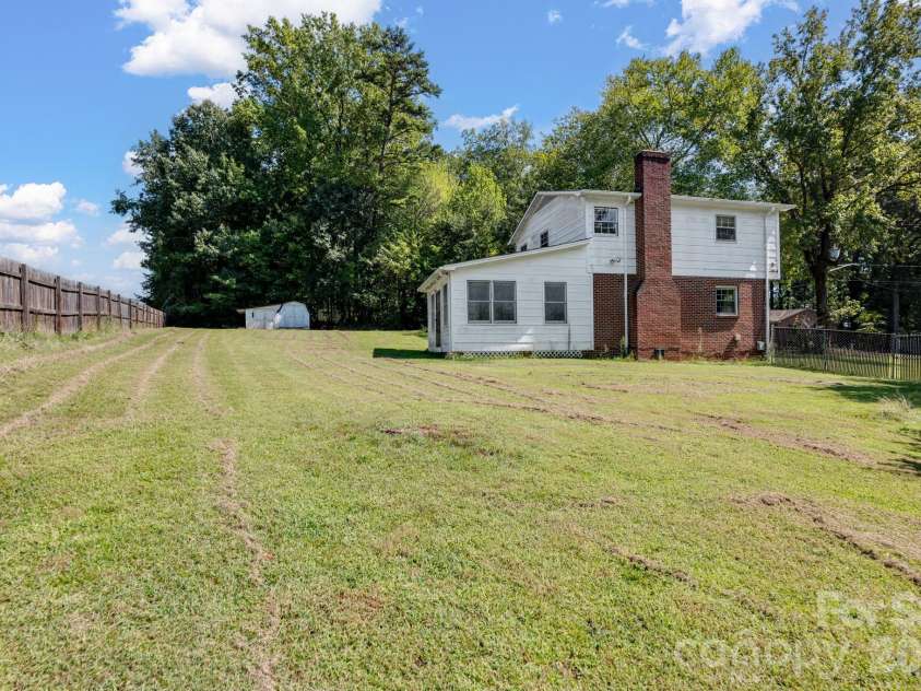 2116 Deepwood Court, Gastonia, NC 28054.  MLS# CAR4416884, YatesRealty ID 51664. 