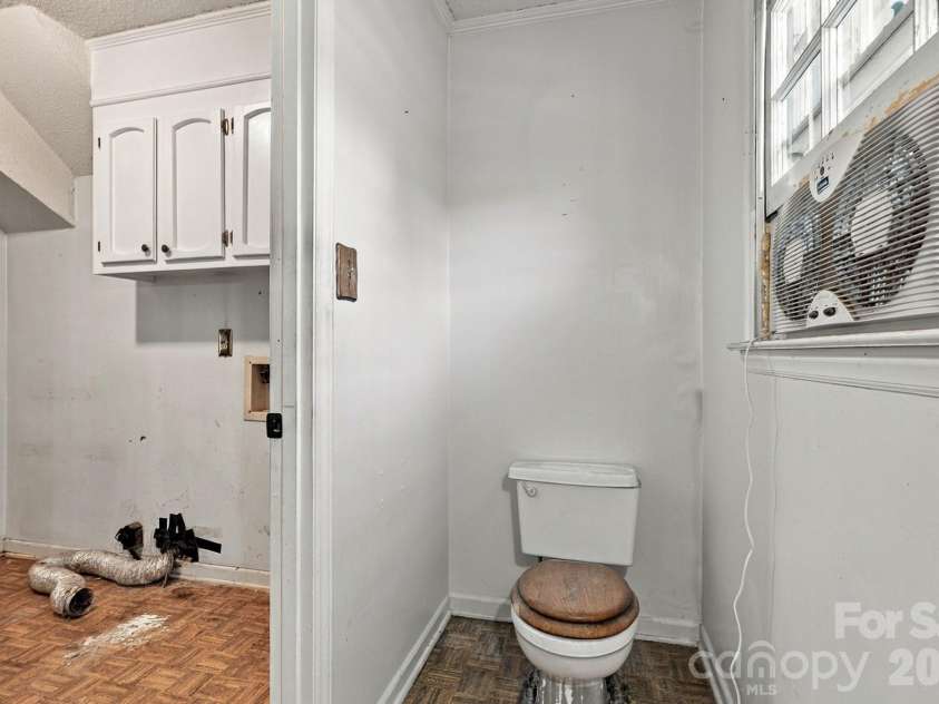 2116 Deepwood Court, Gastonia, NC 28054.  MLS# CAR4416884, YatesRealty ID 51664. Bathroom on lower level