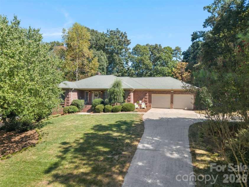 206 Woodridge Drive, Belmont, NC 28012.  MLS# CAR4423784, YatesRealty ID 51665. 