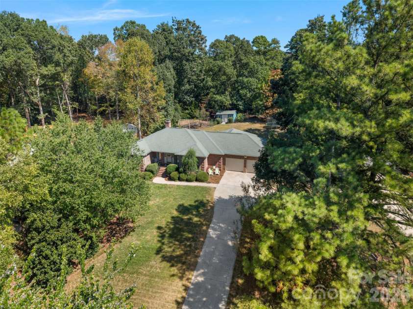 206 Woodridge Drive, Belmont, NC 28012.  MLS# CAR4423784, YatesRealty ID 51665. 