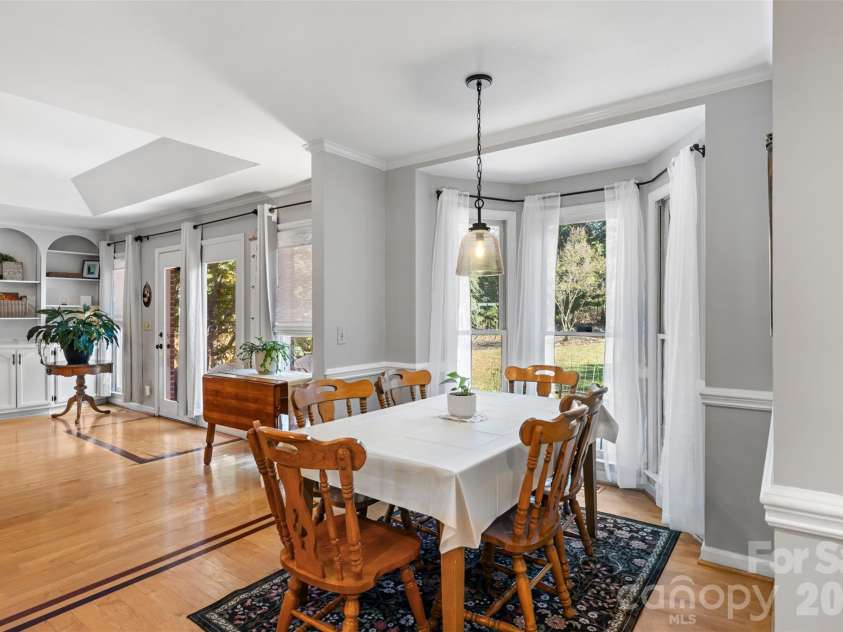 206 Woodridge Drive, Belmont, NC 28012.  MLS# CAR4423784, YatesRealty ID 51665. Dining area