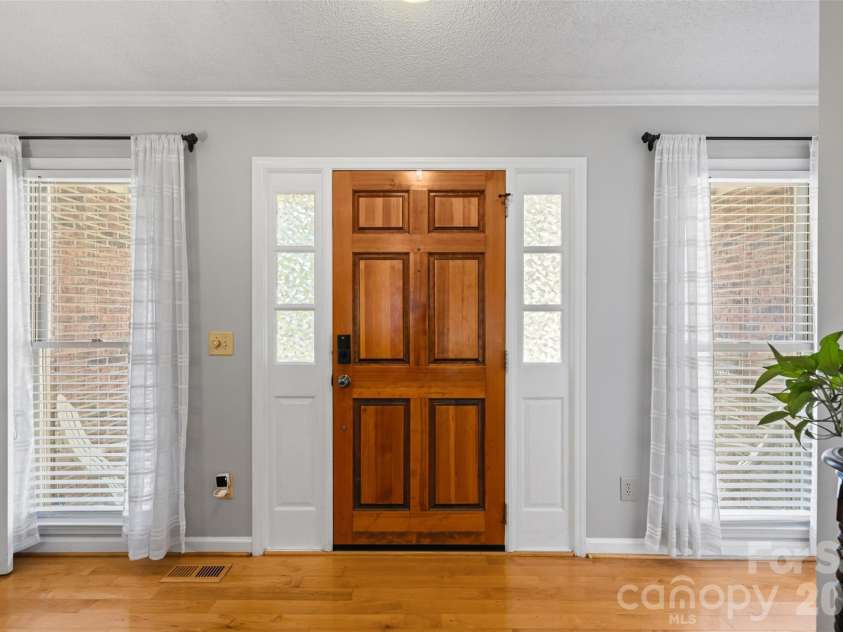 206 Woodridge Drive, Belmont, NC 28012.  MLS# CAR4423784, YatesRealty ID 51665. Entry
