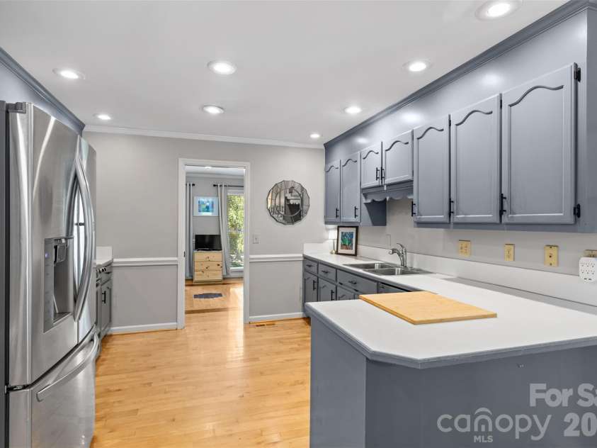 206 Woodridge Drive, Belmont, NC 28012.  MLS# CAR4423784, YatesRealty ID 51665. Kitchen