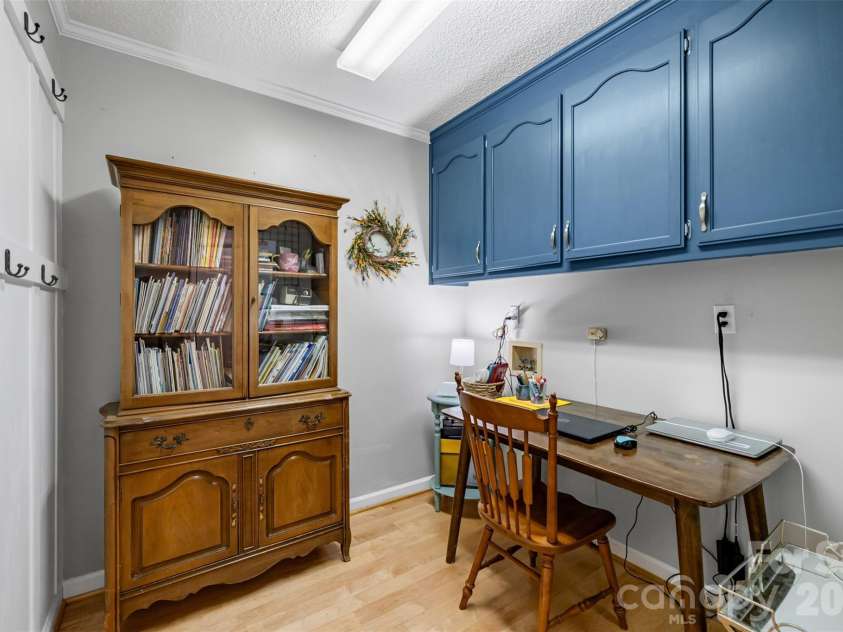 206 Woodridge Drive, Belmont, NC 28012.  MLS# CAR4423784, YatesRealty ID 51665. Office (optional laundry)