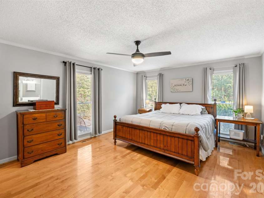 206 Woodridge Drive, Belmont, NC 28012.  MLS# CAR4423784, YatesRealty ID 51665. Primary bedroom