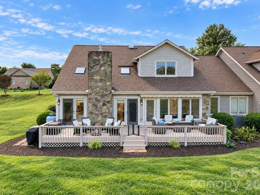 3789 Rock Bridge Drive, Conover, NC 28613.  MLS# CAR4426127, YatesRealty ID 51667. 