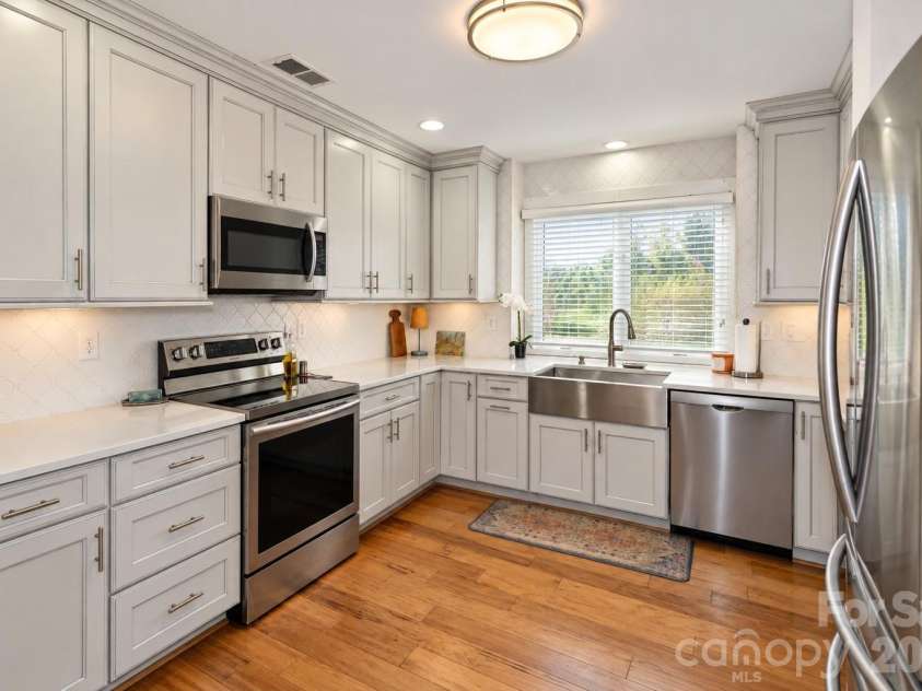 3789 Rock Bridge Drive, Conover, NC 28613.  MLS# CAR4426127, YatesRealty ID 51667. 