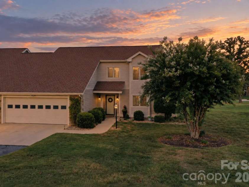 3789 Rock Bridge Drive, Conover, NC 28613.  MLS# CAR4426127, YatesRealty ID 51667. 
