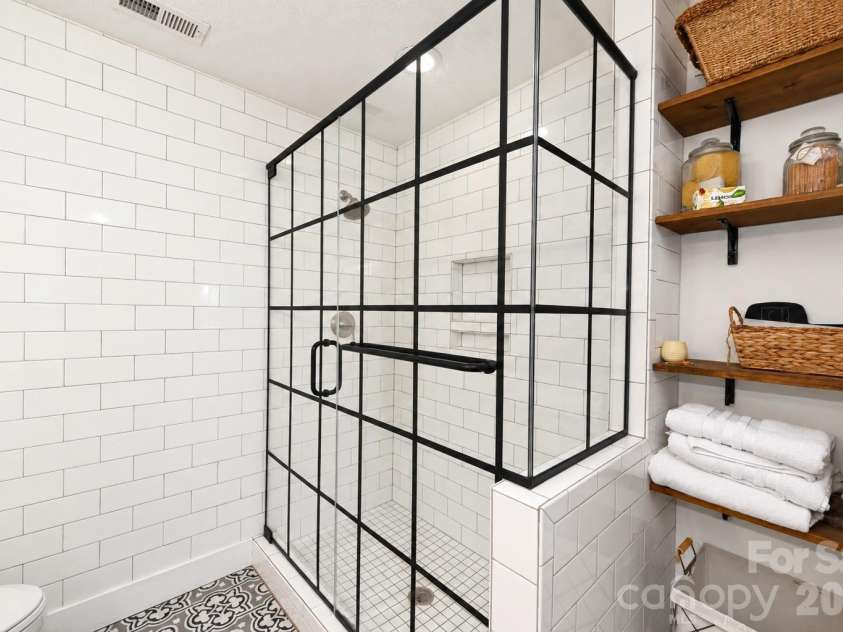 3789 Rock Bridge Drive, Conover, NC 28613.  MLS# CAR4426127, YatesRealty ID 51667. Primary Bathroom