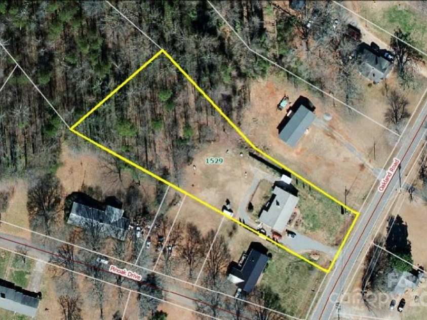 492 Oakland Road, Spindale, NC 28160.  MLS# CAR4227181, YatesRealty ID 5167. 