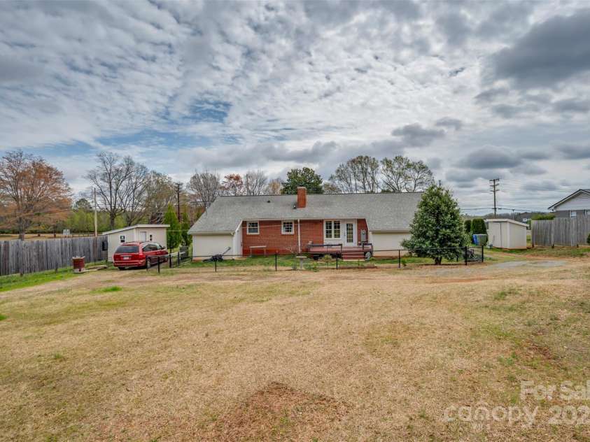 492 Oakland Road, Spindale, NC 28160.  MLS# CAR4227181, YatesRealty ID 5167. 