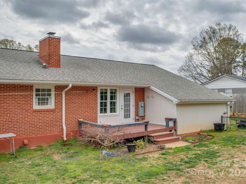 492 Oakland Road, Spindale, NC 28160.  MLS# CAR4227181, YatesRealty ID 5167. 