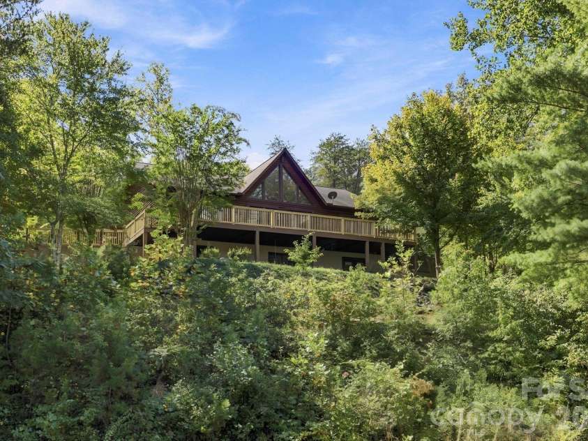 134 Raleigh Drive, Lake Lure, NC 28746.  MLS# CAR4423634, YatesRealty ID 51670. 