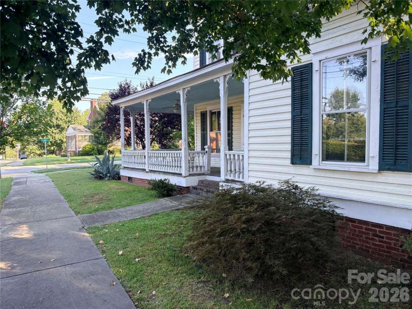 123 York Street, Chester, SC 29706.  MLS# CAR4426101, YatesRealty ID 51671. Side Right