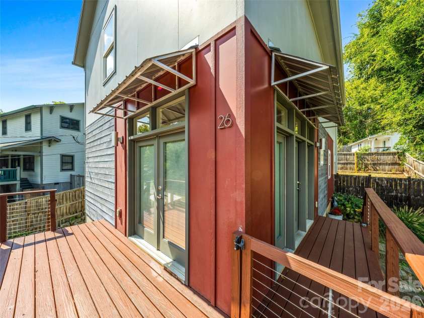 26 Blalock Avenue, Asheville, NC 28803.  MLS# CAR4425390, YatesRealty ID 51672. 