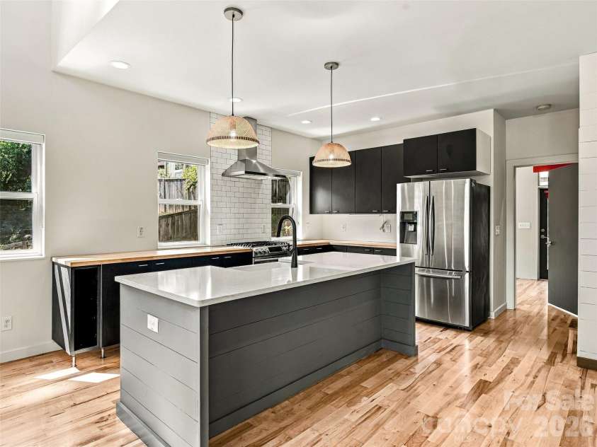 26 Blalock Avenue, Asheville, NC 28803.  MLS# CAR4425390, YatesRealty ID 51672. 
