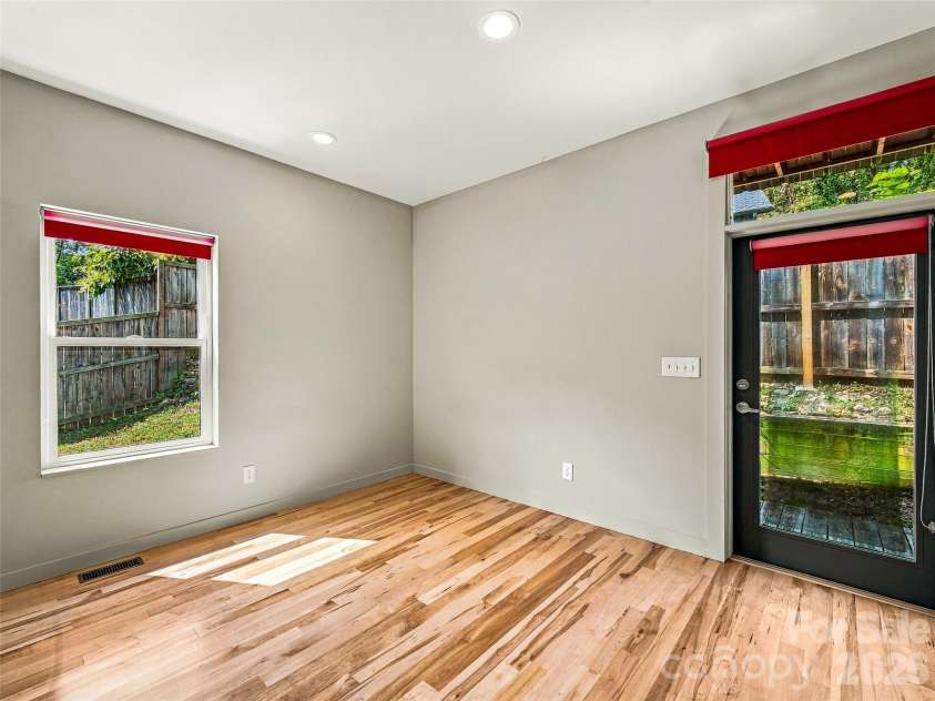 26 Blalock Avenue, Asheville, NC 28803.  MLS# CAR4425390, YatesRealty ID 51672. 