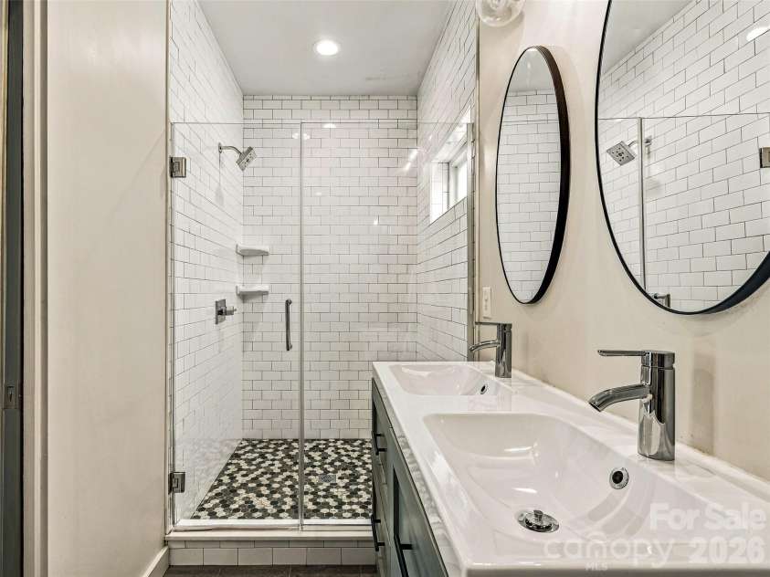 26 Blalock Avenue, Asheville, NC 28803.  MLS# CAR4425390, YatesRealty ID 51672. 