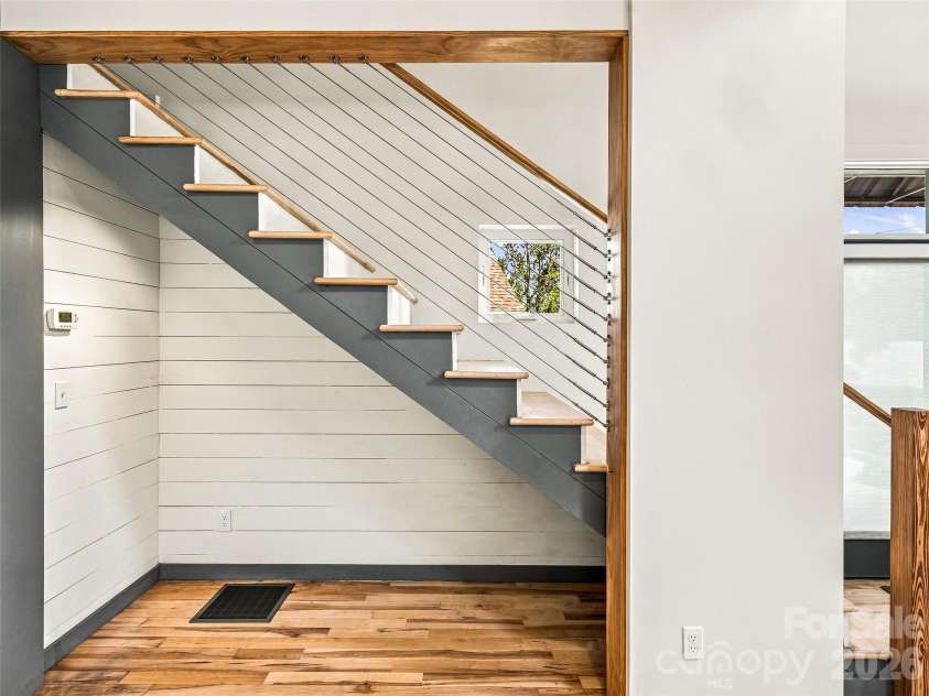 26 Blalock Avenue, Asheville, NC 28803.  MLS# CAR4425390, YatesRealty ID 51672. 