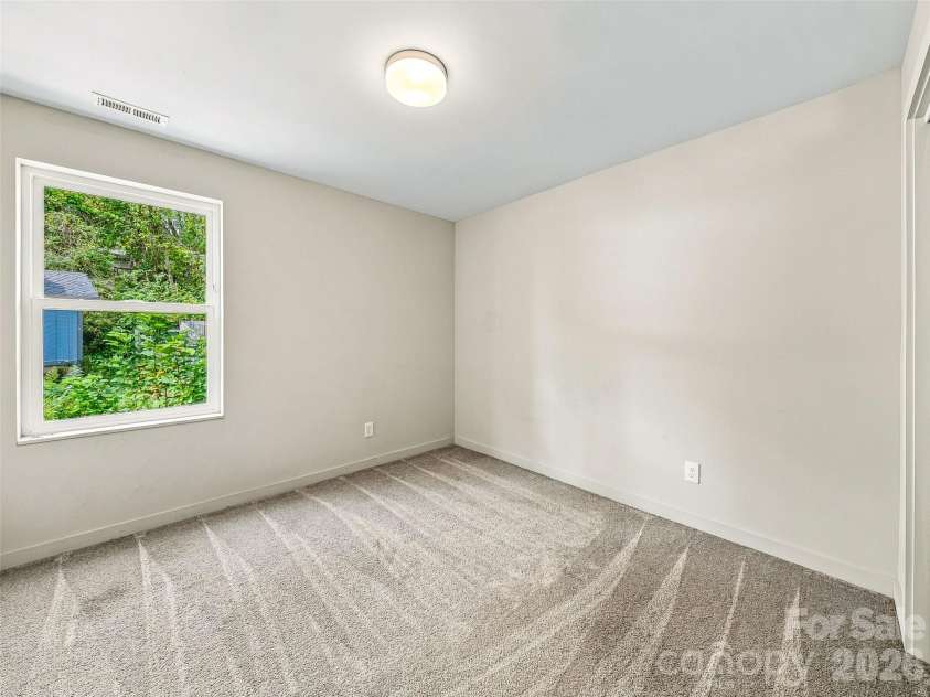 26 Blalock Avenue, Asheville, NC 28803.  MLS# CAR4425390, YatesRealty ID 51672. 