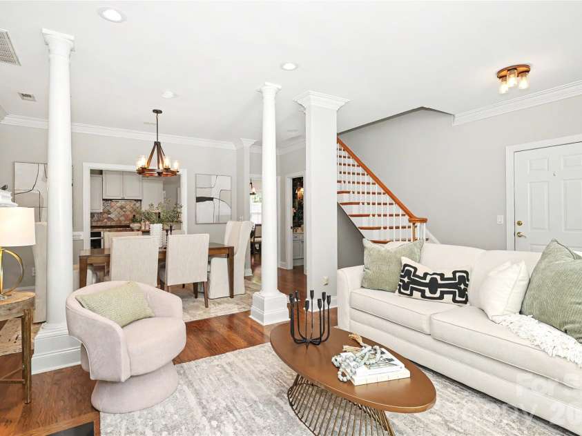 9150 Bonnie Briar Circle, Charlotte, NC 28277.  MLS# CAR4424518, YatesRealty ID 51674. 