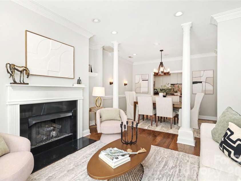 9150 Bonnie Briar Circle, Charlotte, NC 28277.  MLS# CAR4424518, YatesRealty ID 51674. 