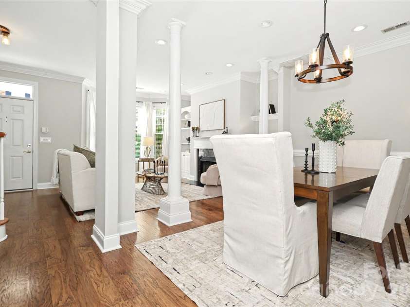 9150 Bonnie Briar Circle, Charlotte, NC 28277.  MLS# CAR4424518, YatesRealty ID 51674. 