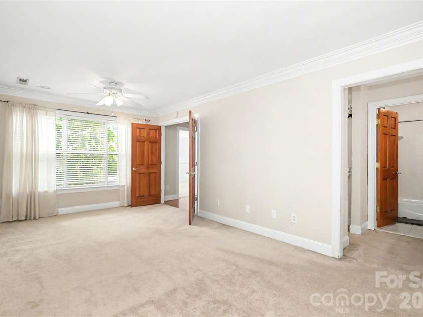 9150 Bonnie Briar Circle, Charlotte, NC 28277.  MLS# CAR4424518, YatesRealty ID 51674. 