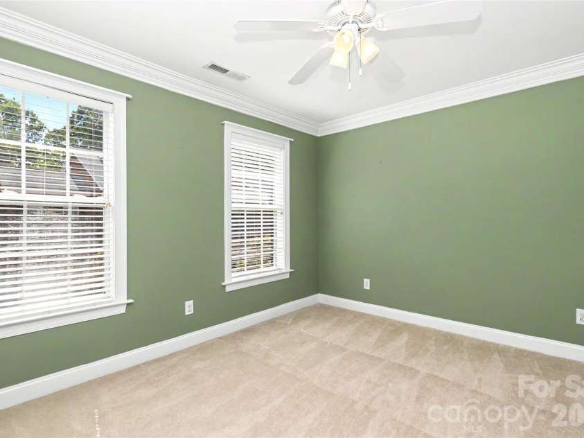 9150 Bonnie Briar Circle, Charlotte, NC 28277.  MLS# CAR4424518, YatesRealty ID 51674. 